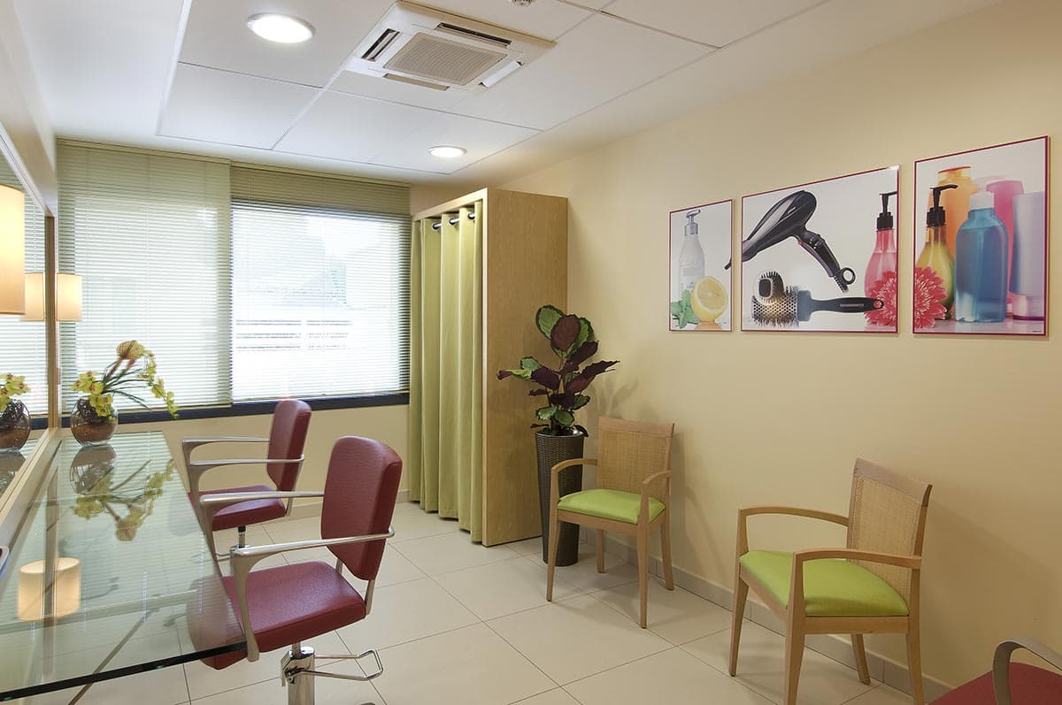 résidence senior chartres coiffeur