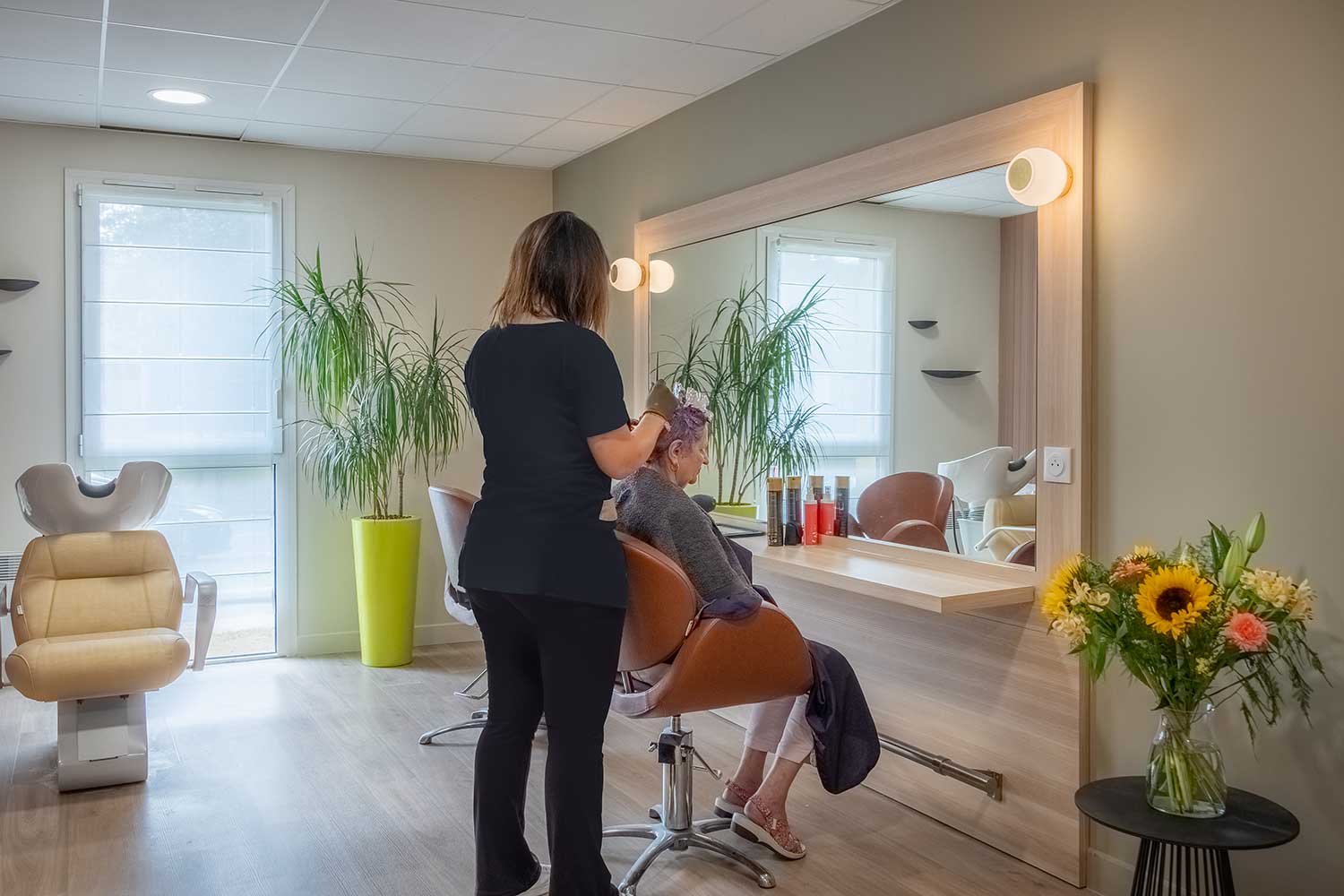 résidence senior le mans coiffeur