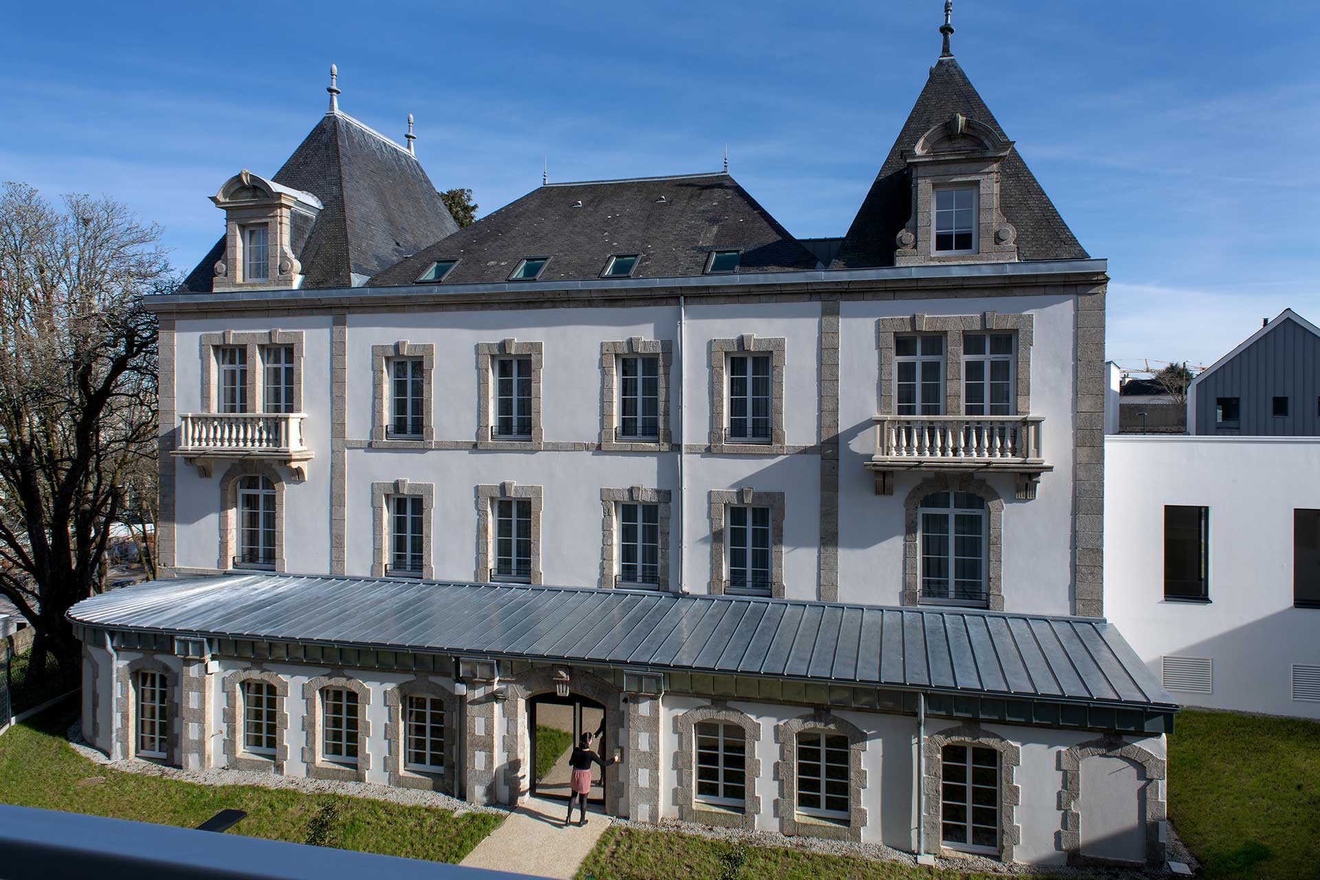 residence-senior-vannes-exterieur.jpg