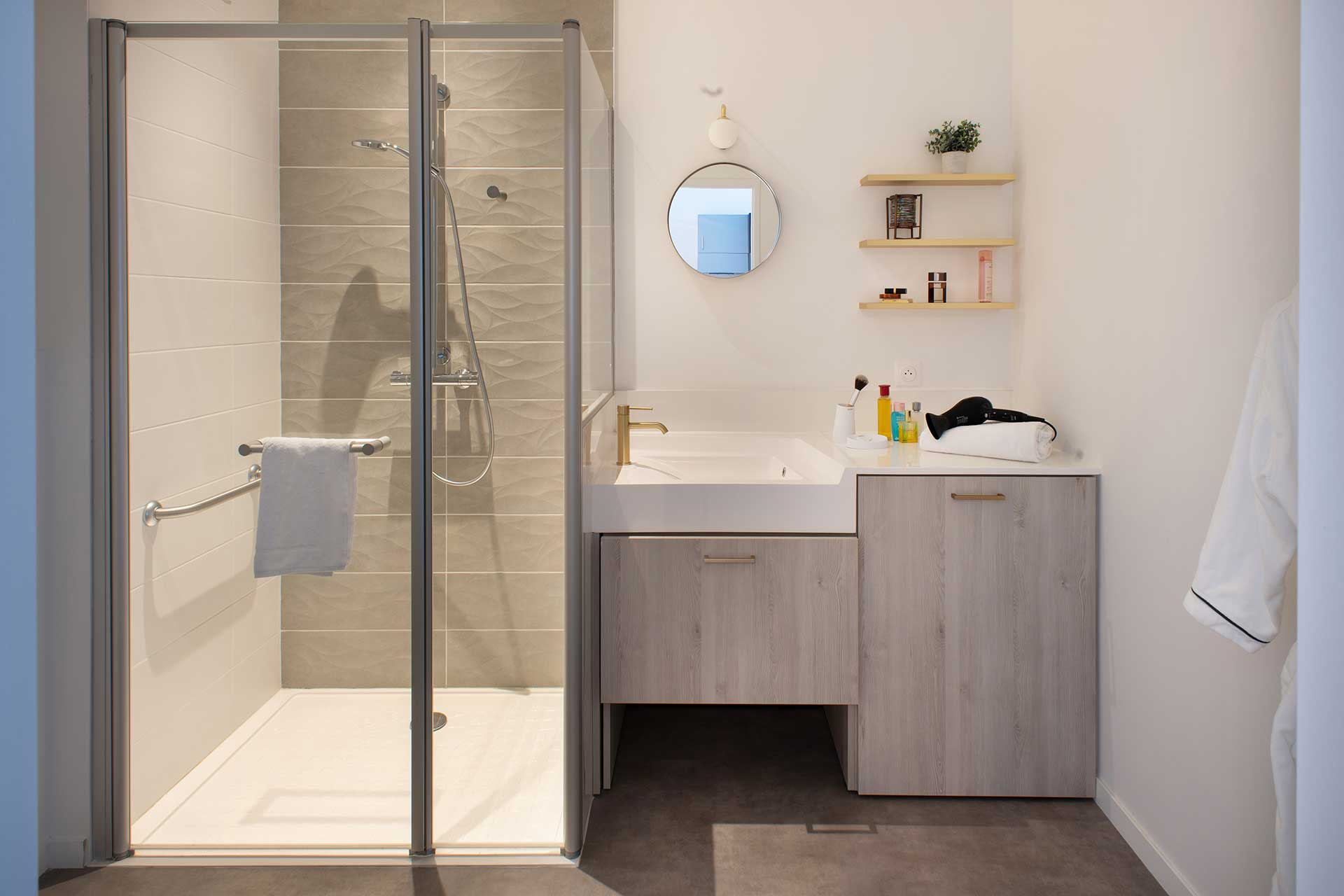 residence-senior-domitys-salle-de-bain.jpg