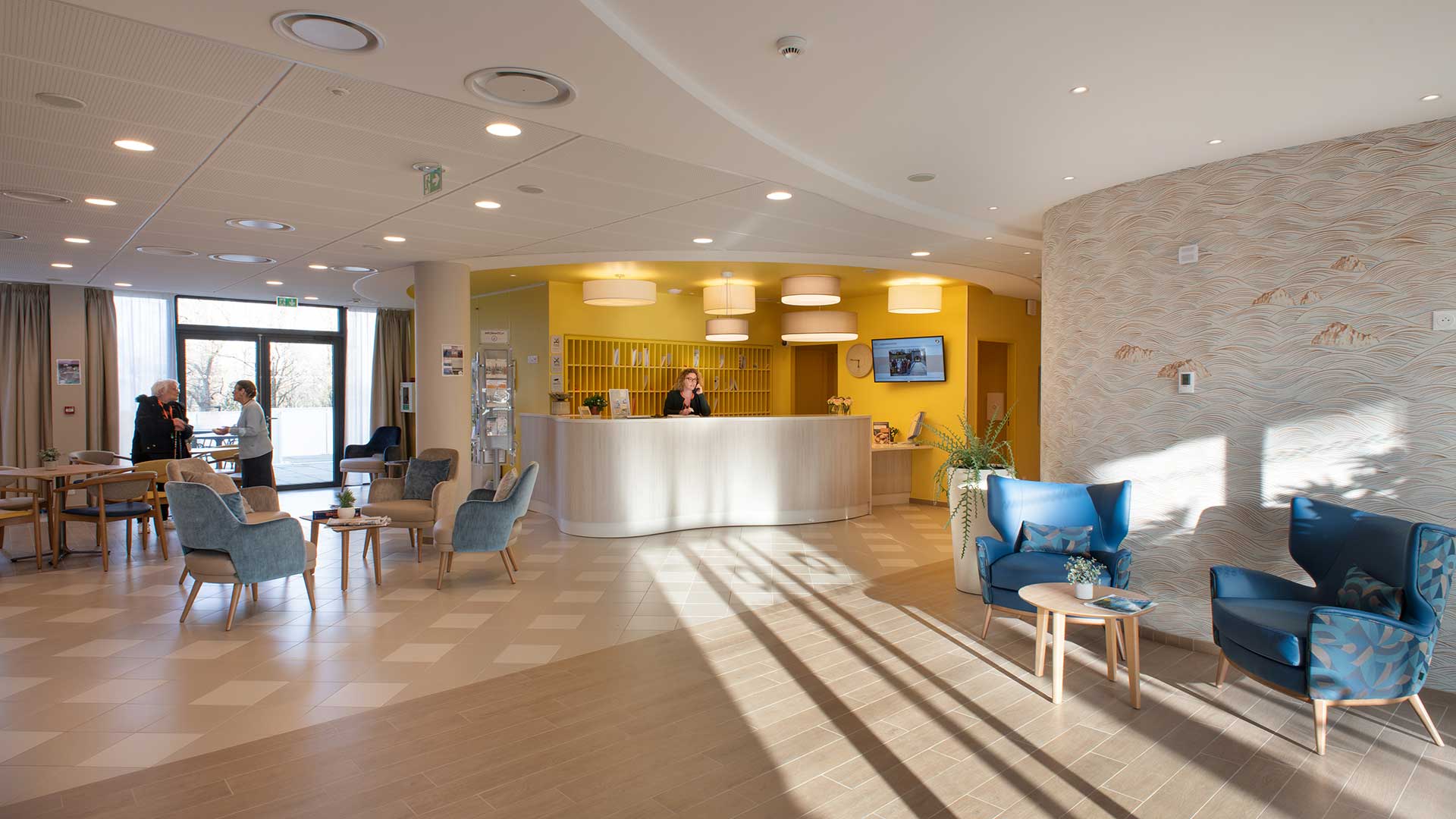 residence-senior-domitys-accueil.jpg