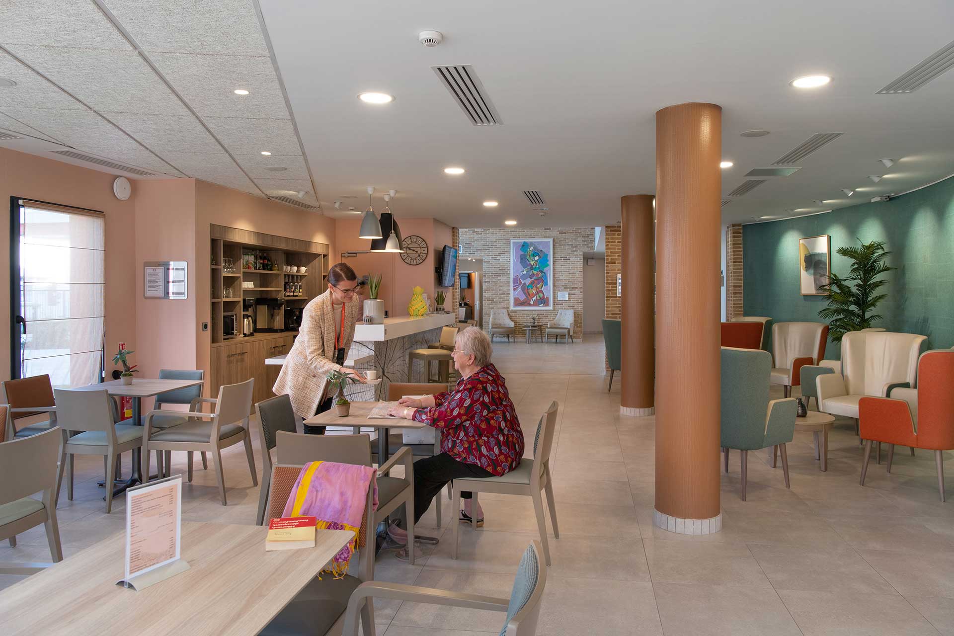 residence-senior-saint-aubin-les-elbeuf-bar.jpg