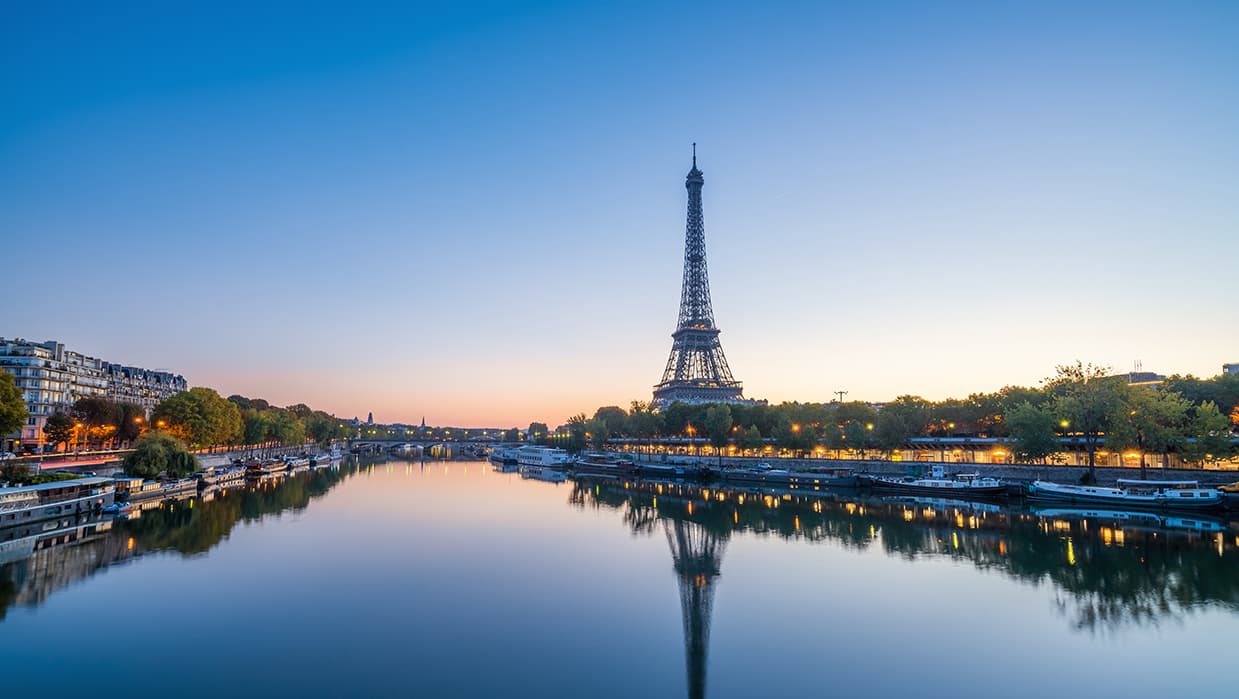 Paris, ville lumière et capitale de la France