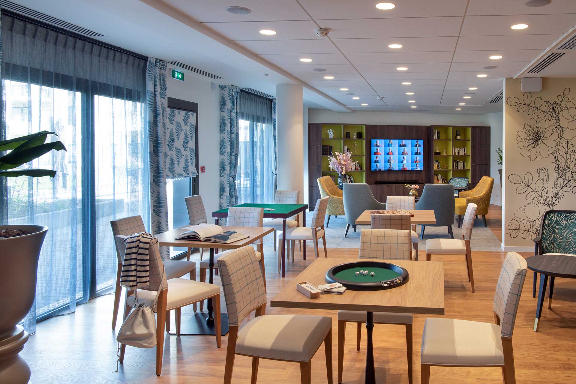 residence-senior-dinard-salon.jpg
