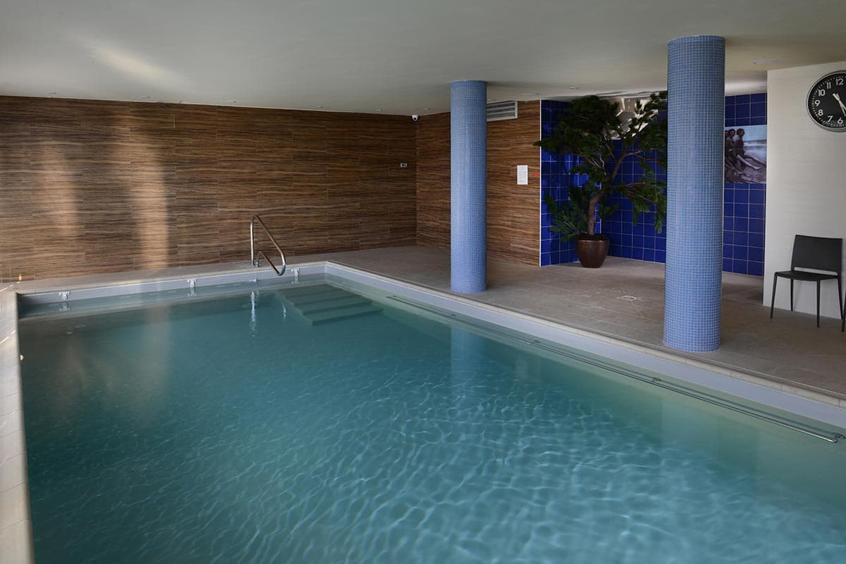 résidence senior fréjus piscine