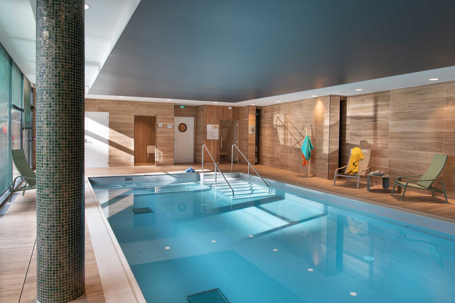residence senior cluses piscine