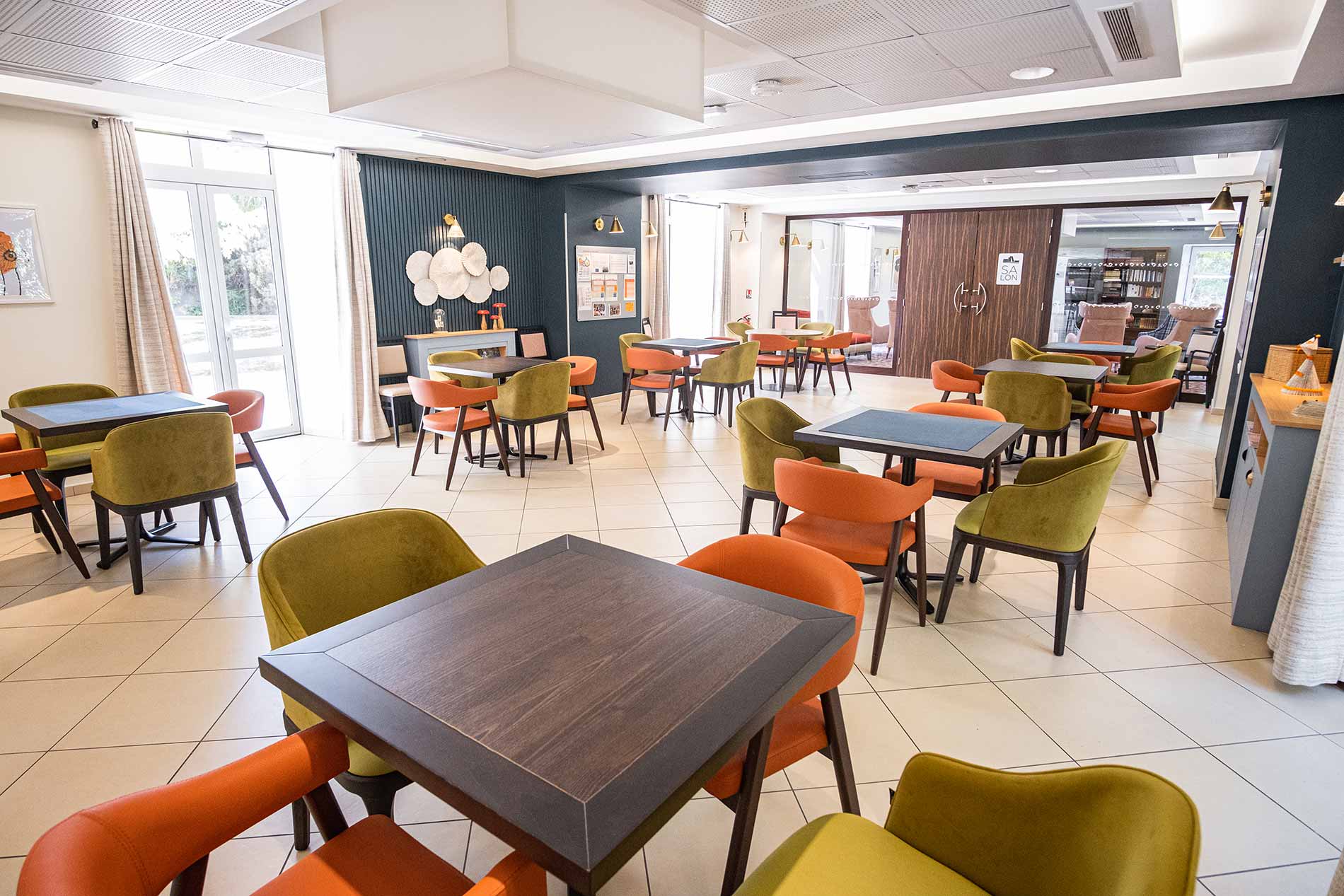 residence-senior-panazol-bar.jpg