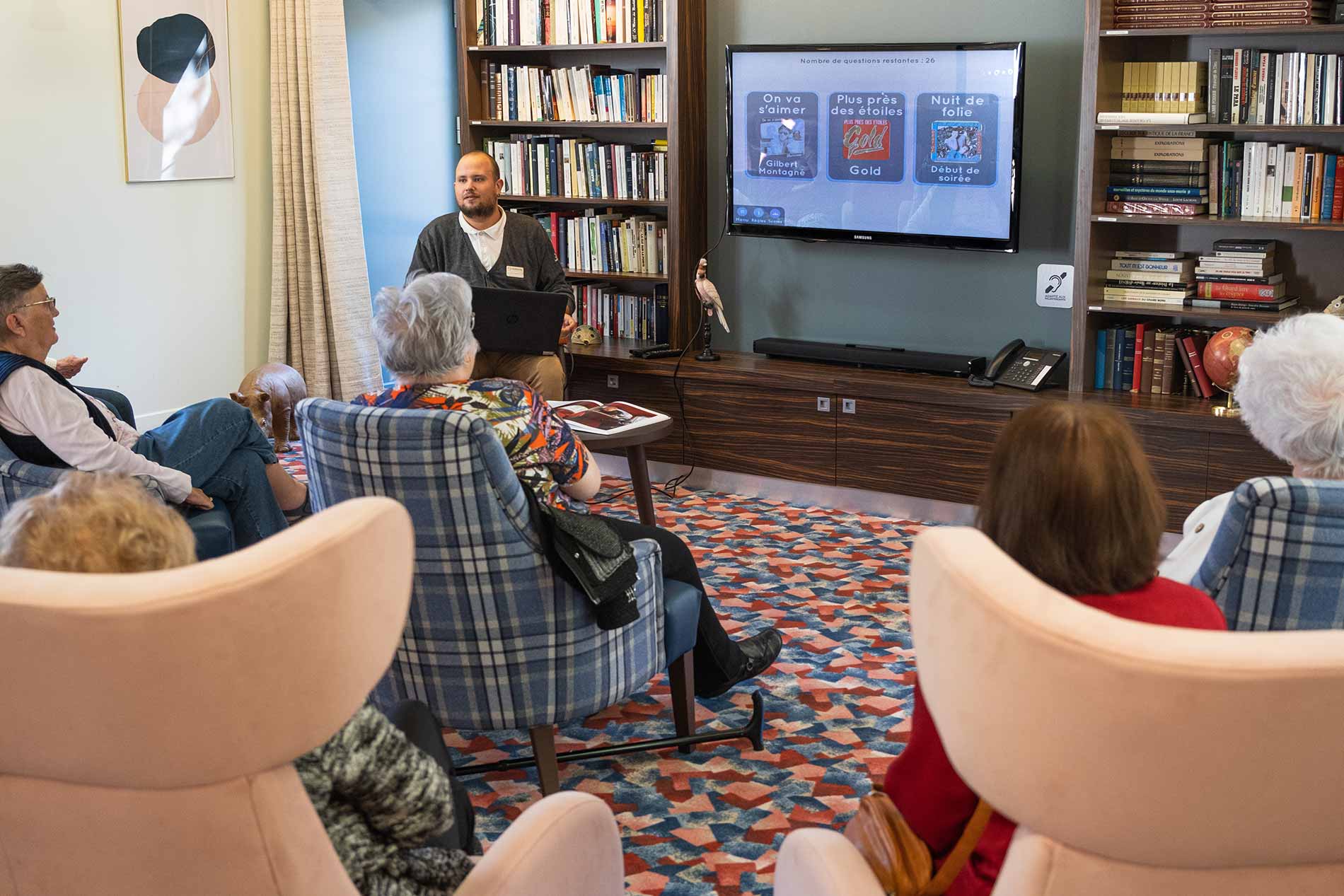 residence-senior-panazol-salon.jpg