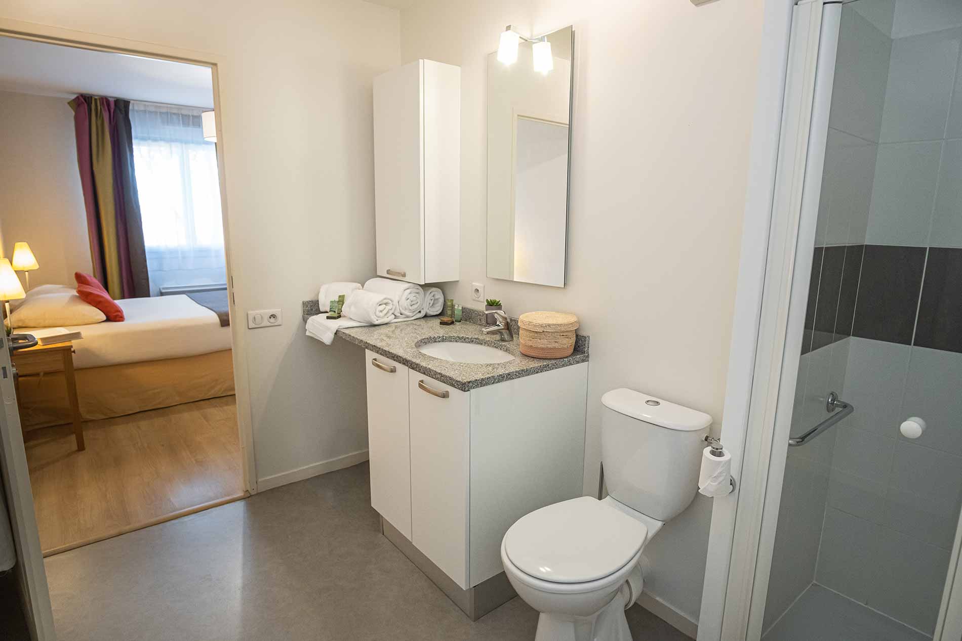 residence-senior-domitys-salle-de-bain.jpg