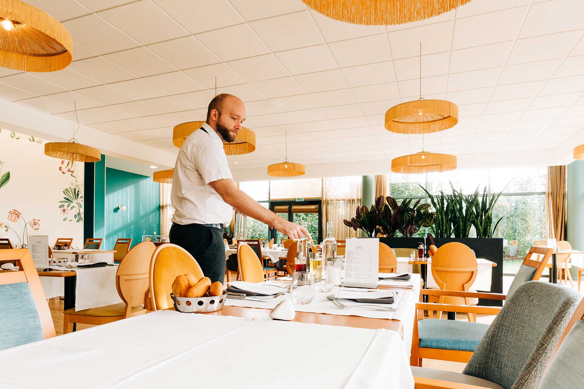 residence-senior-vitre-restaurant.jpg