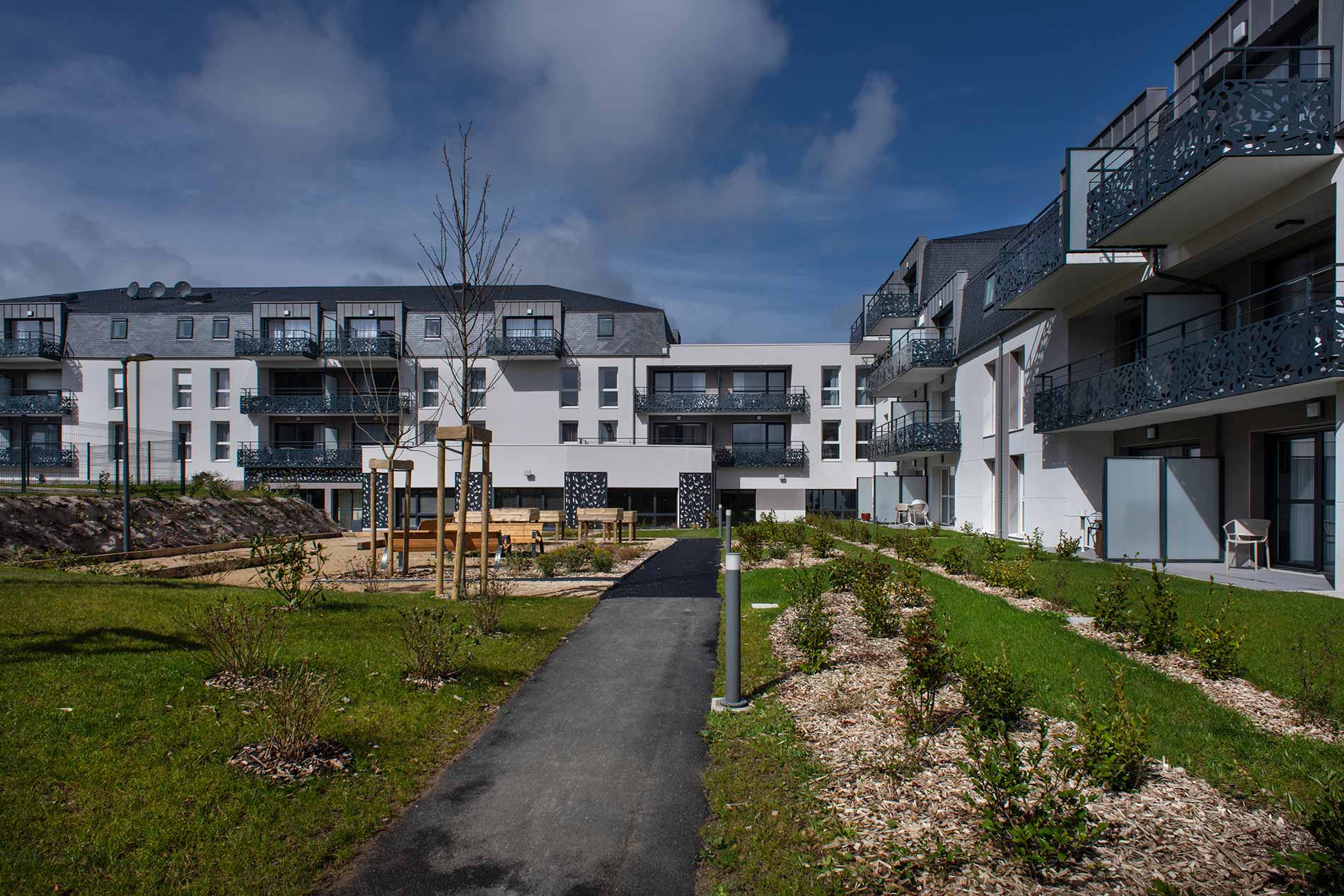 residence-senior-quimper-exterieur.jpg