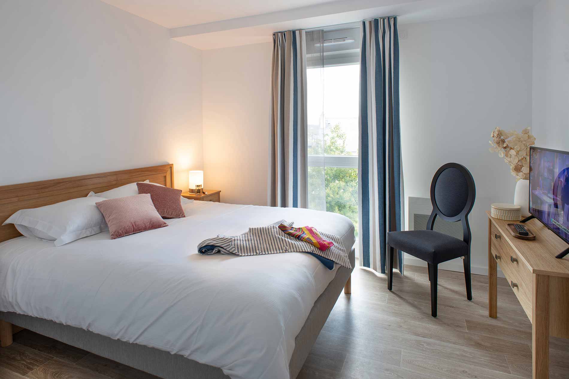 residence-senior-quimper-chambre.jpg