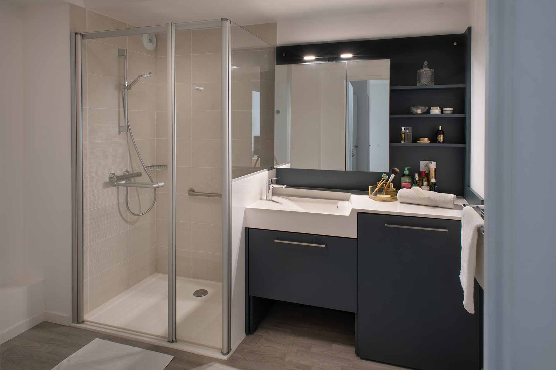 residence-senior-quimper-salle-de-bain.jpg