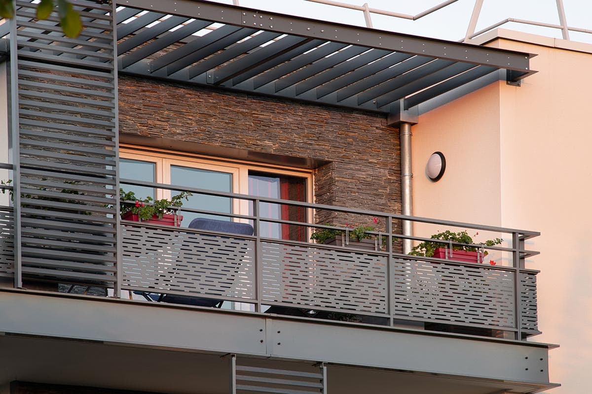 residence-senior-perignat-balcon.jpg
