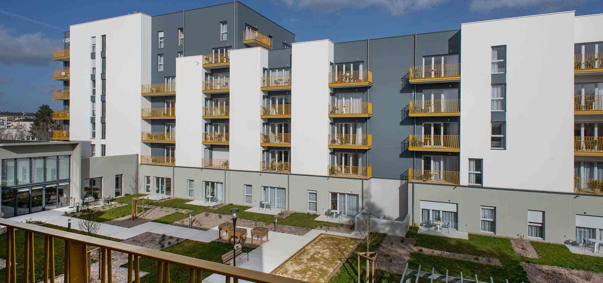 residence-senior-angers-exterieur