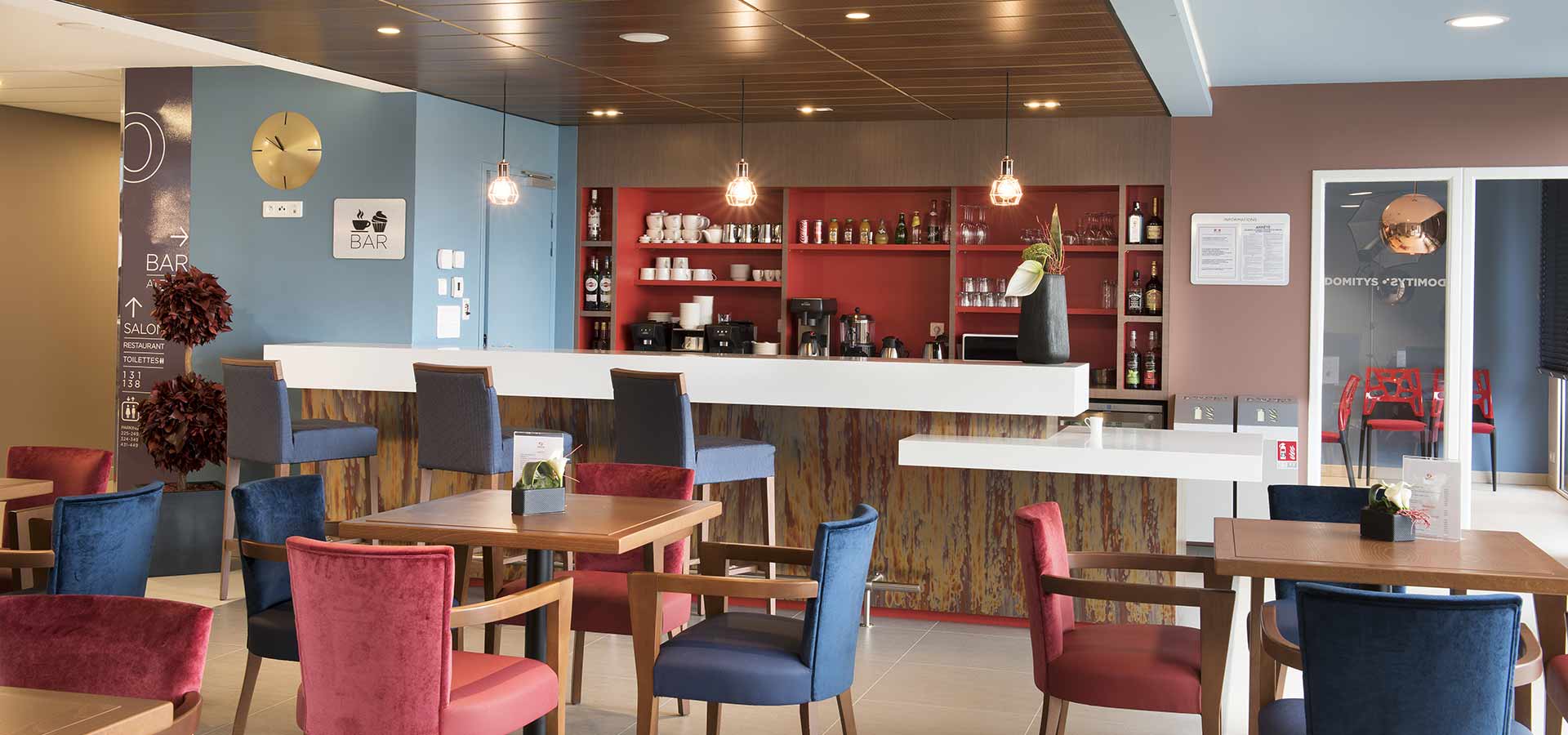 residence-senior-auray-bar