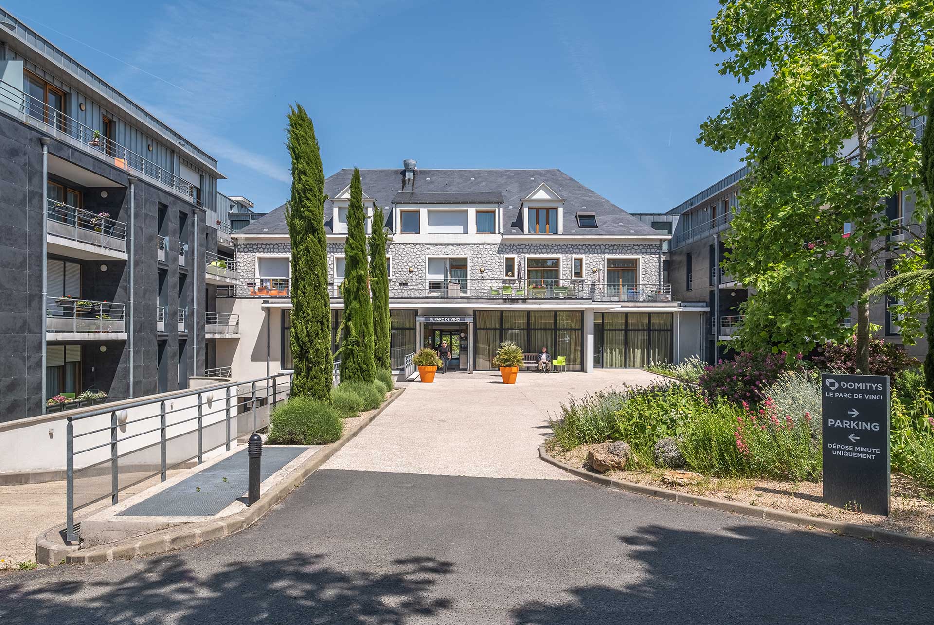 Amboise-senior-ville-exterieur.jpg