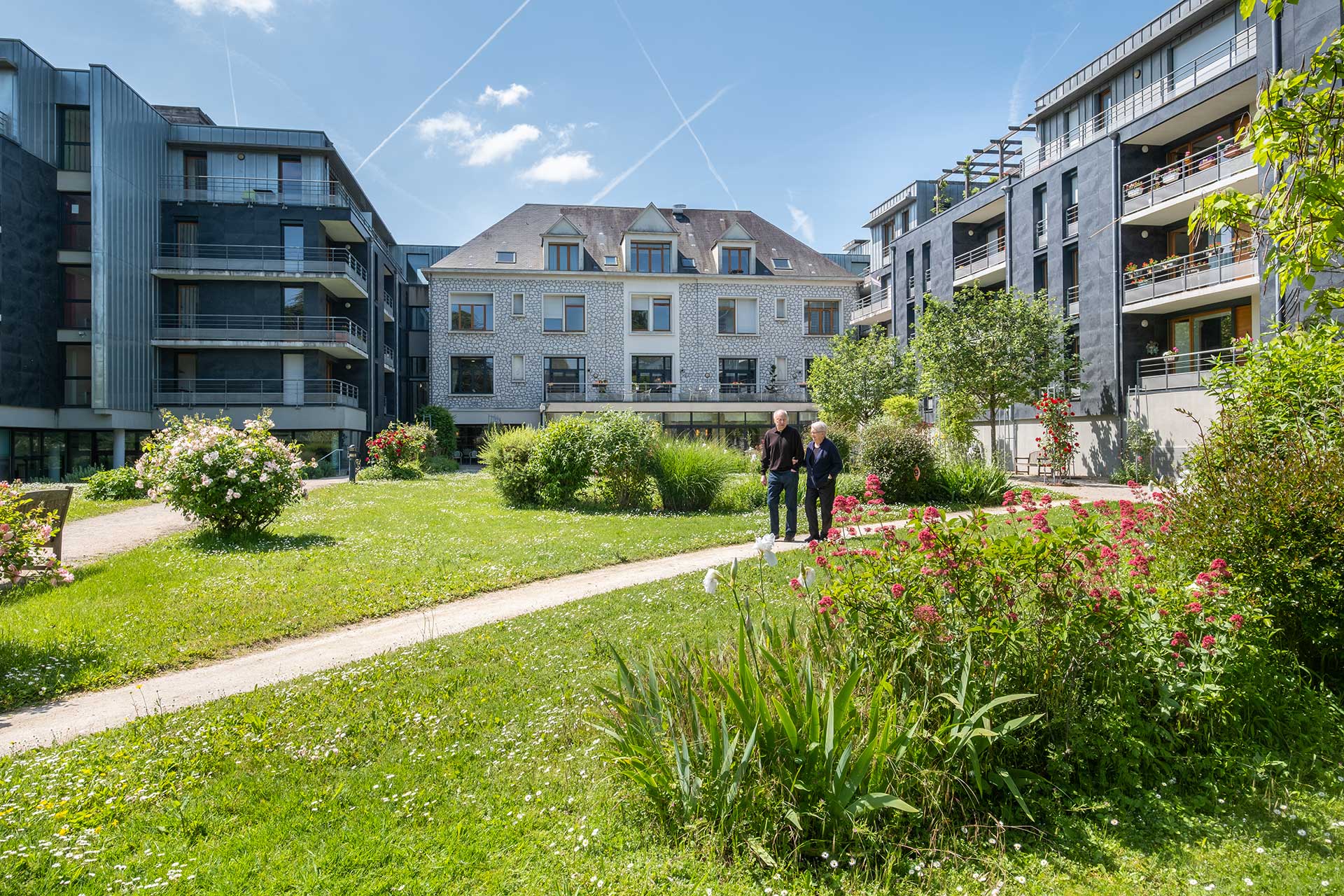 residence-domitys-amboise-cour.jpg