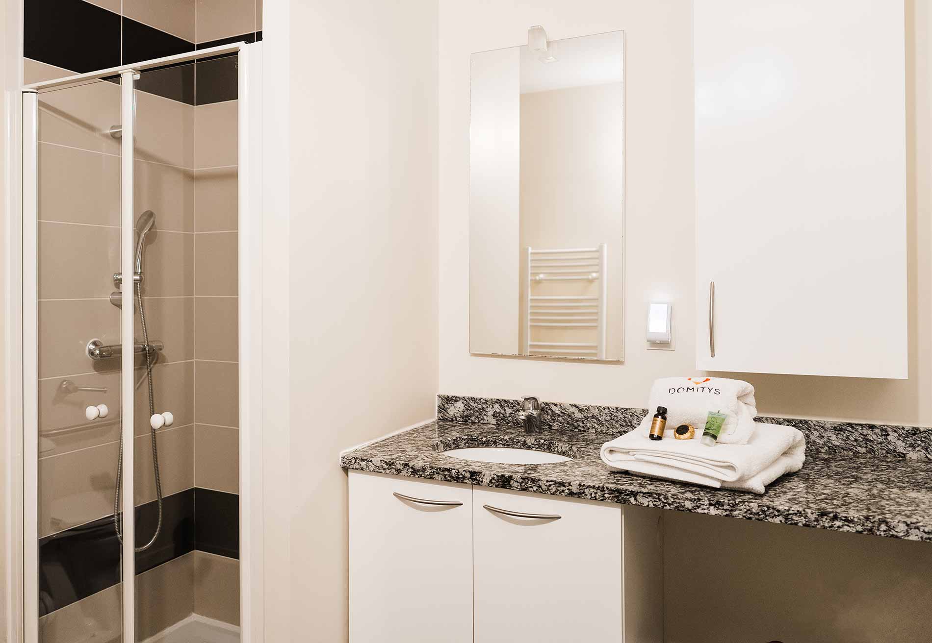 residence-senior-acheres-salle-de-bain.jpg