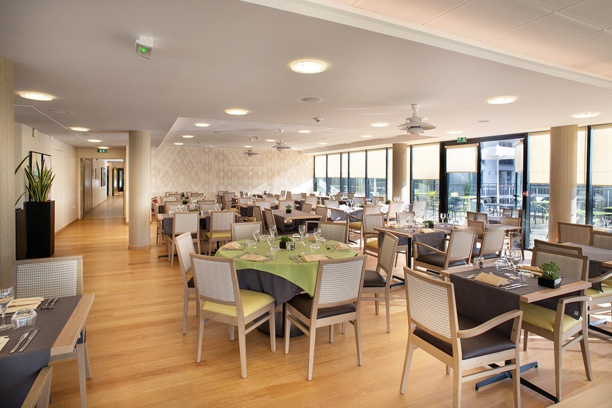 résidence senior corbeil restaurant