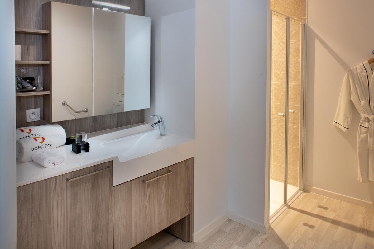 résidence senior corbeil salle de bain