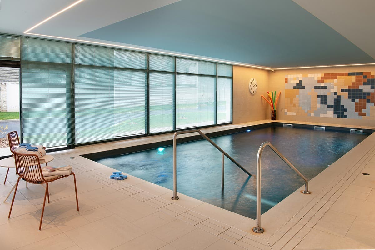 résidence senior combs la ville piscine