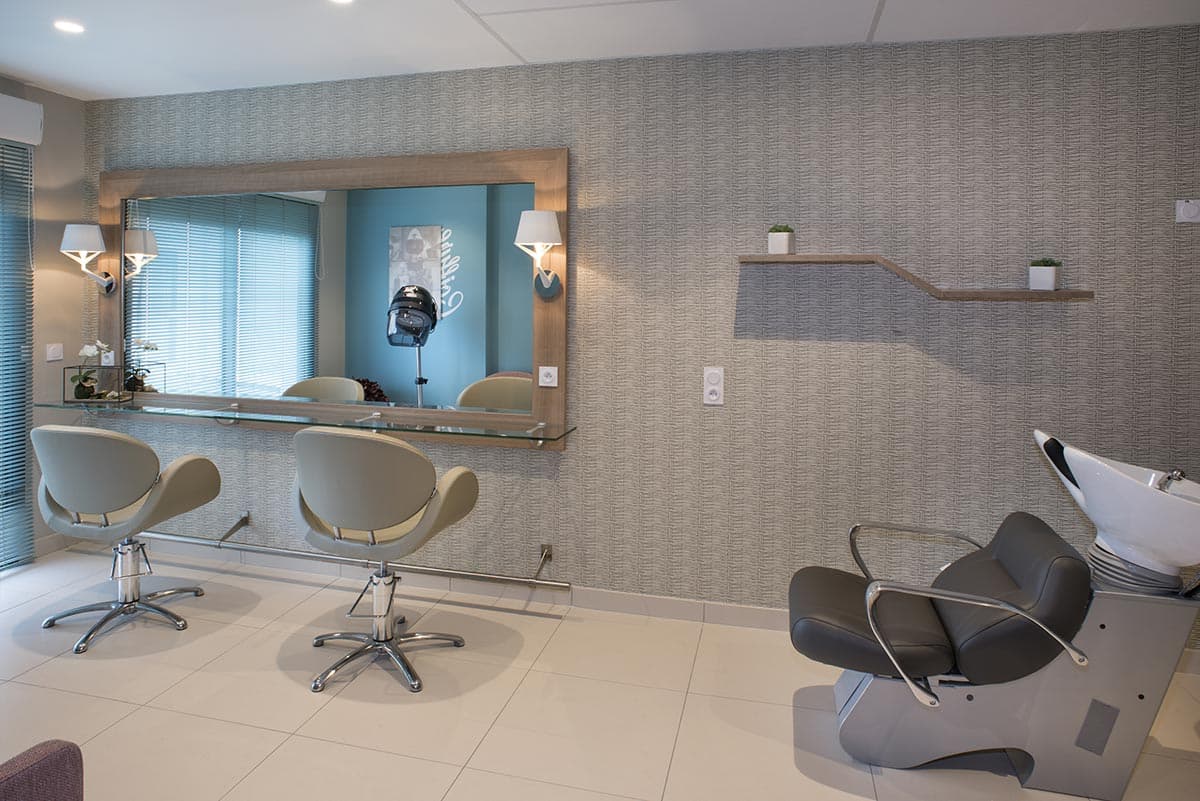 residence senior concarneau coiffeur