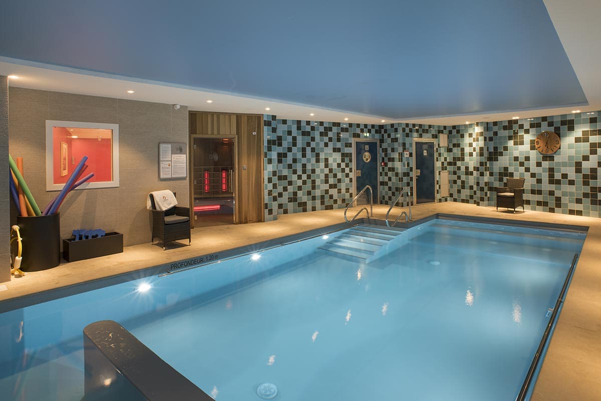 residence senior concarneau piscine