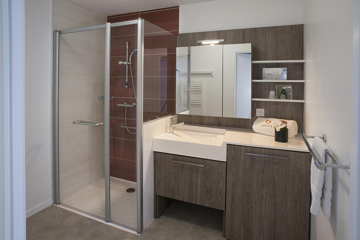 residence senior concarneau salle de bain