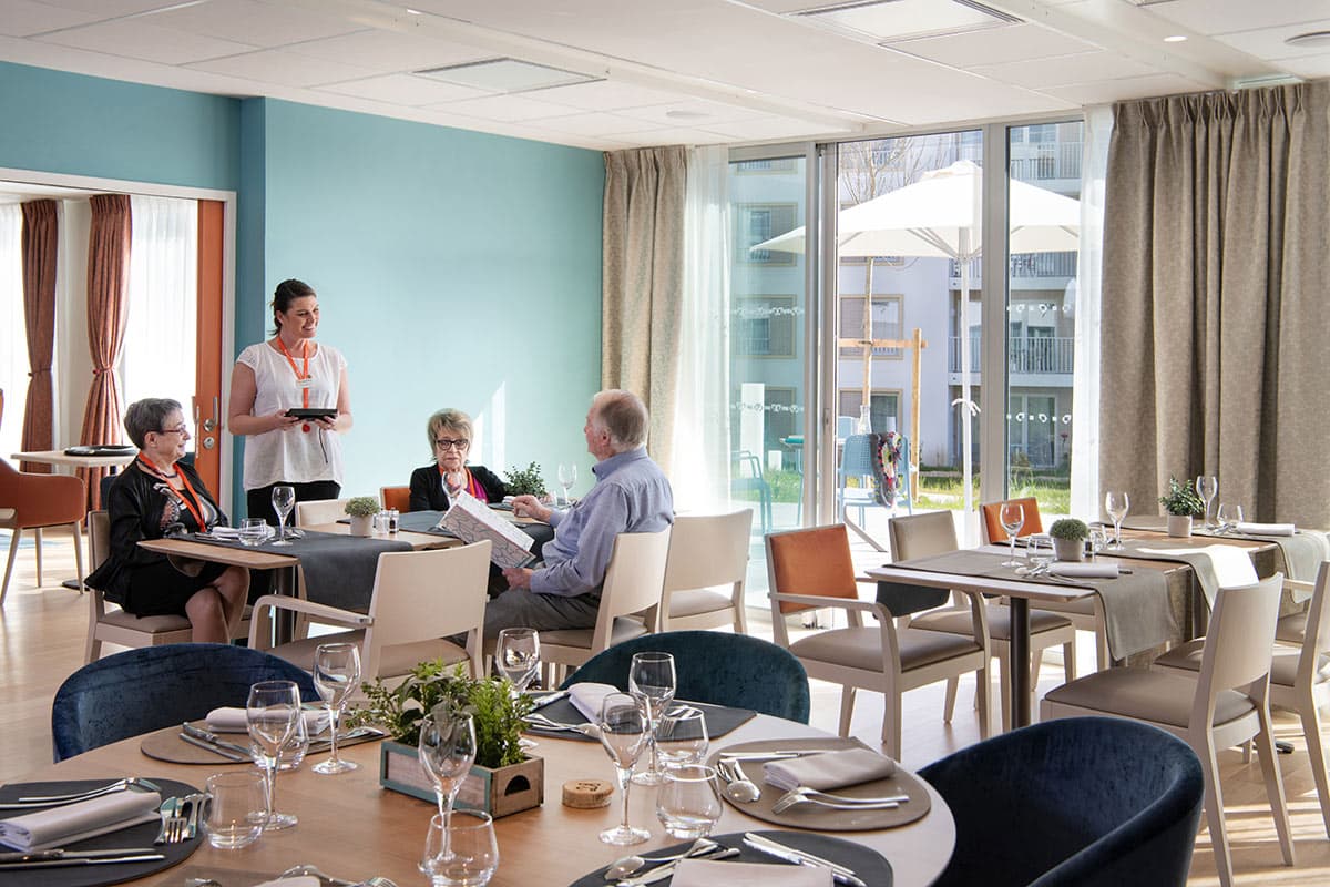 résidence senior quincy sous senart restaurant