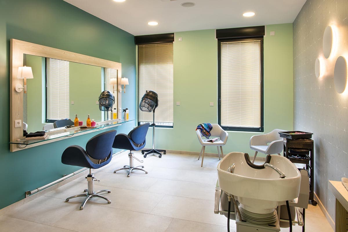 residence senior cergy coiffeur