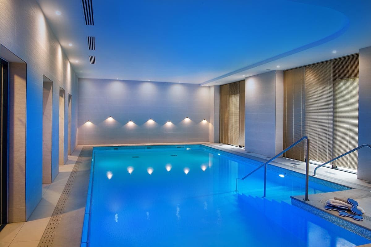 residence senior cergy piscine