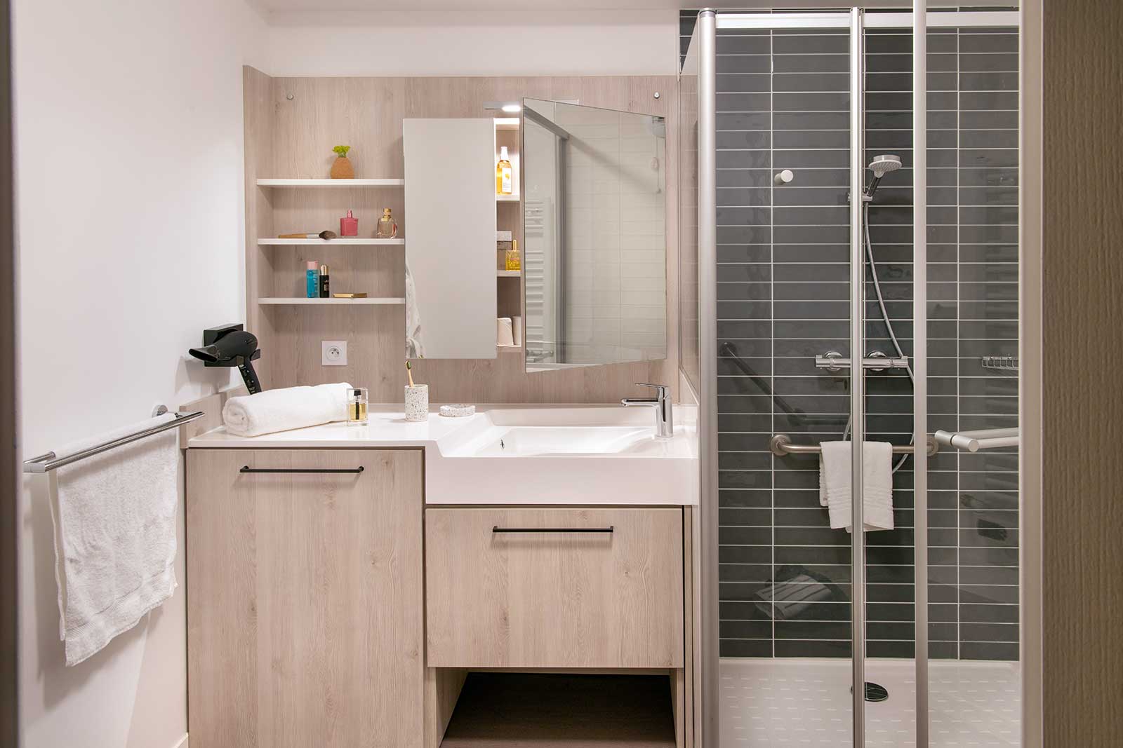 résidence senior morlaix salle de bain